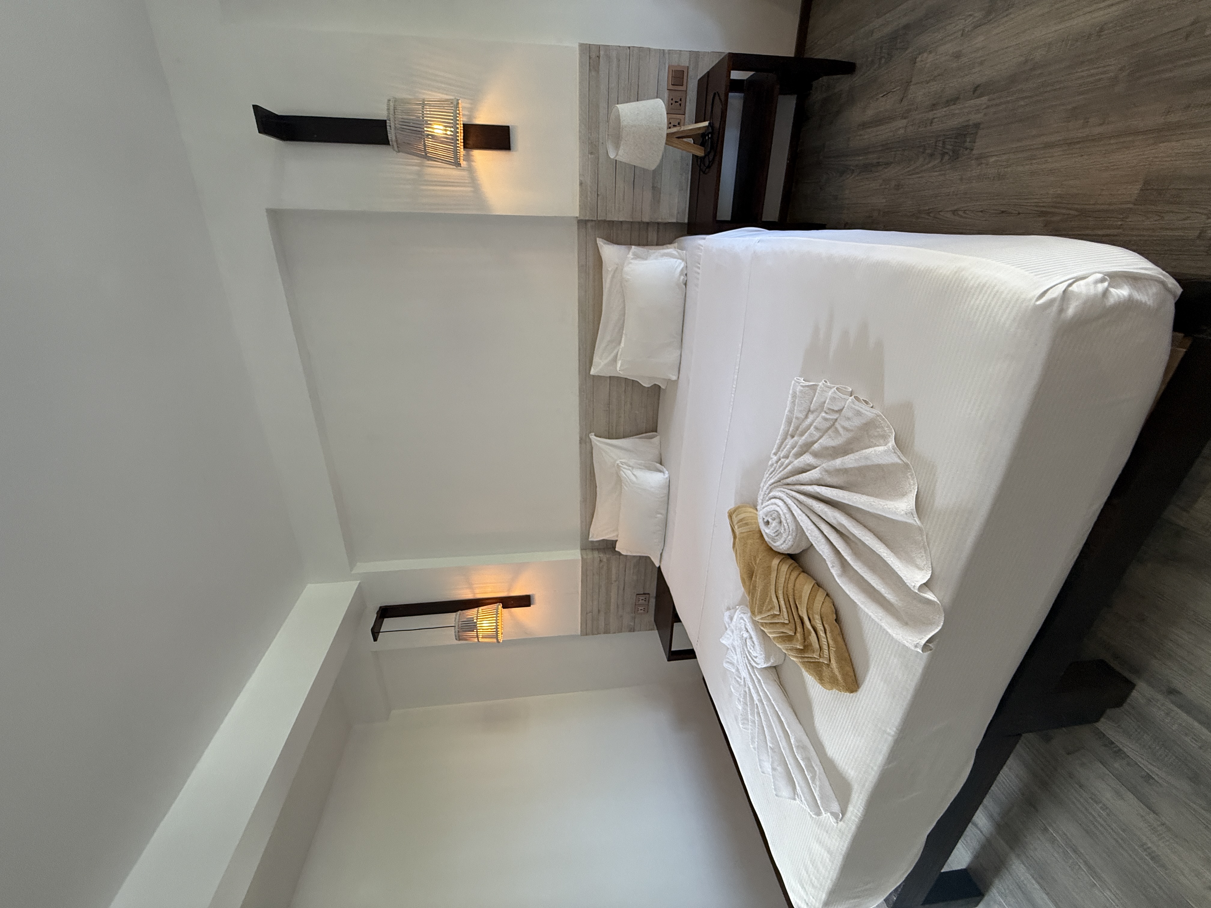 Garden View Suite - Image 6
